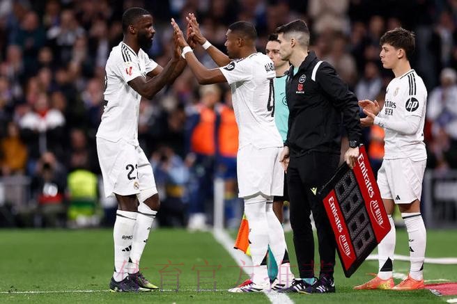 阿拉巴:参加国家德比的感觉很美妙 感谢球迷支持 阿拉巴:参加国家德比的感觉很美妙 感谢球迷支持